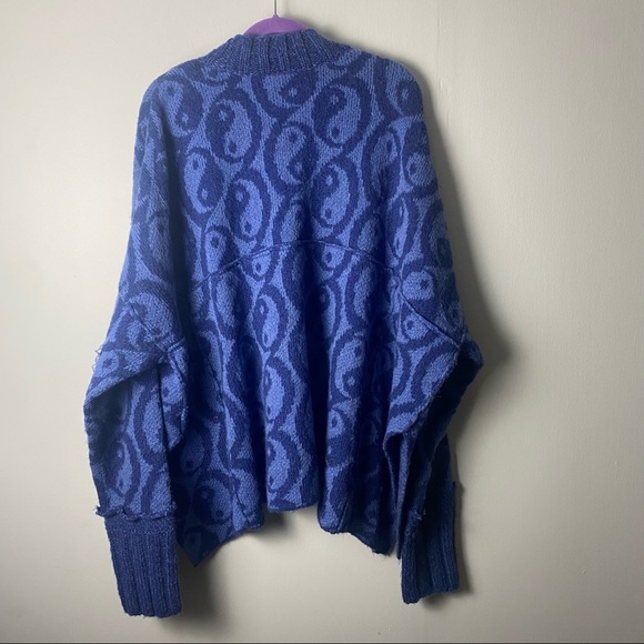 Free People Yin Yang Oversized Sweater XL - Picture 4 of 5